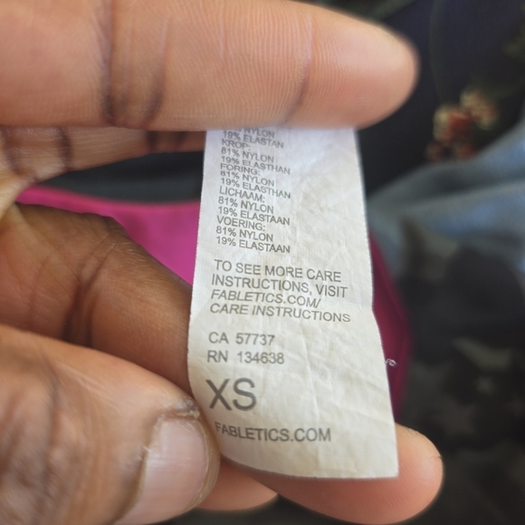Fabletics Harlyn Reversible Sports Bra Camo Hot Pink Women’s Size XS Athleisure - Picture 10 of 10